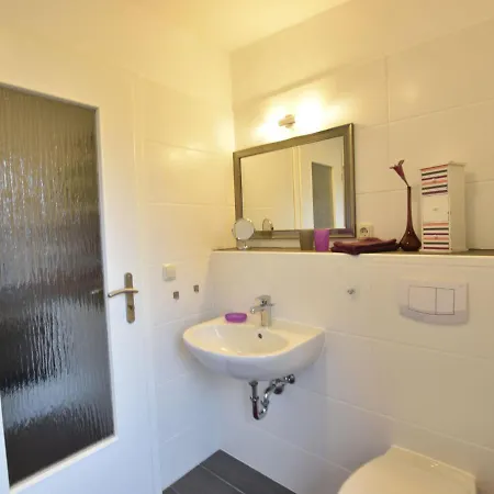 Tastefully Furnished Flat By The Sea In Klutz