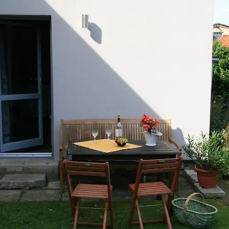 Appartement In Mit Garten Klutz